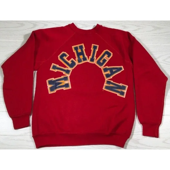 Vintage Christmas Sweatshirt M Red Michigan St Nickosaur 90s Discus Made In USA - Picture 2 of 10
